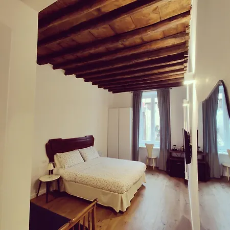 ゲストハウス Forum ローマ