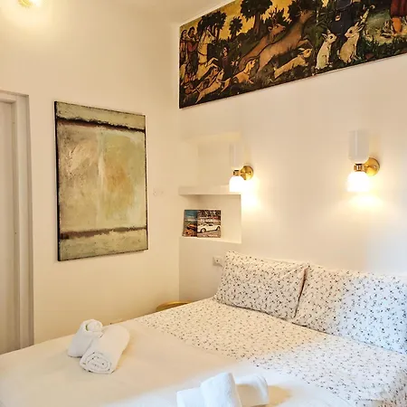 Guest house Forum
